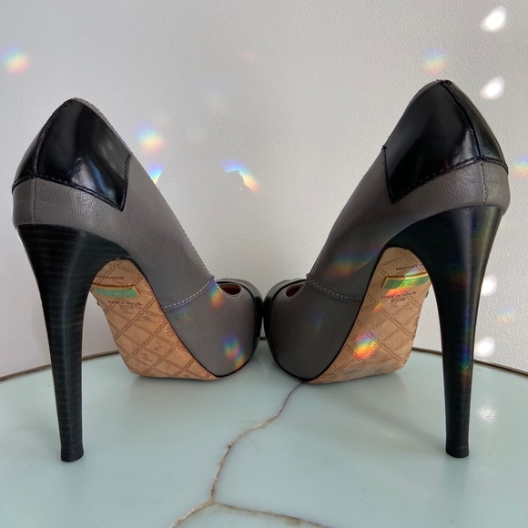 L.A.M.B. ‘Layard’ Platform Pumps by Gwen Stefani - Picture 6 of 13